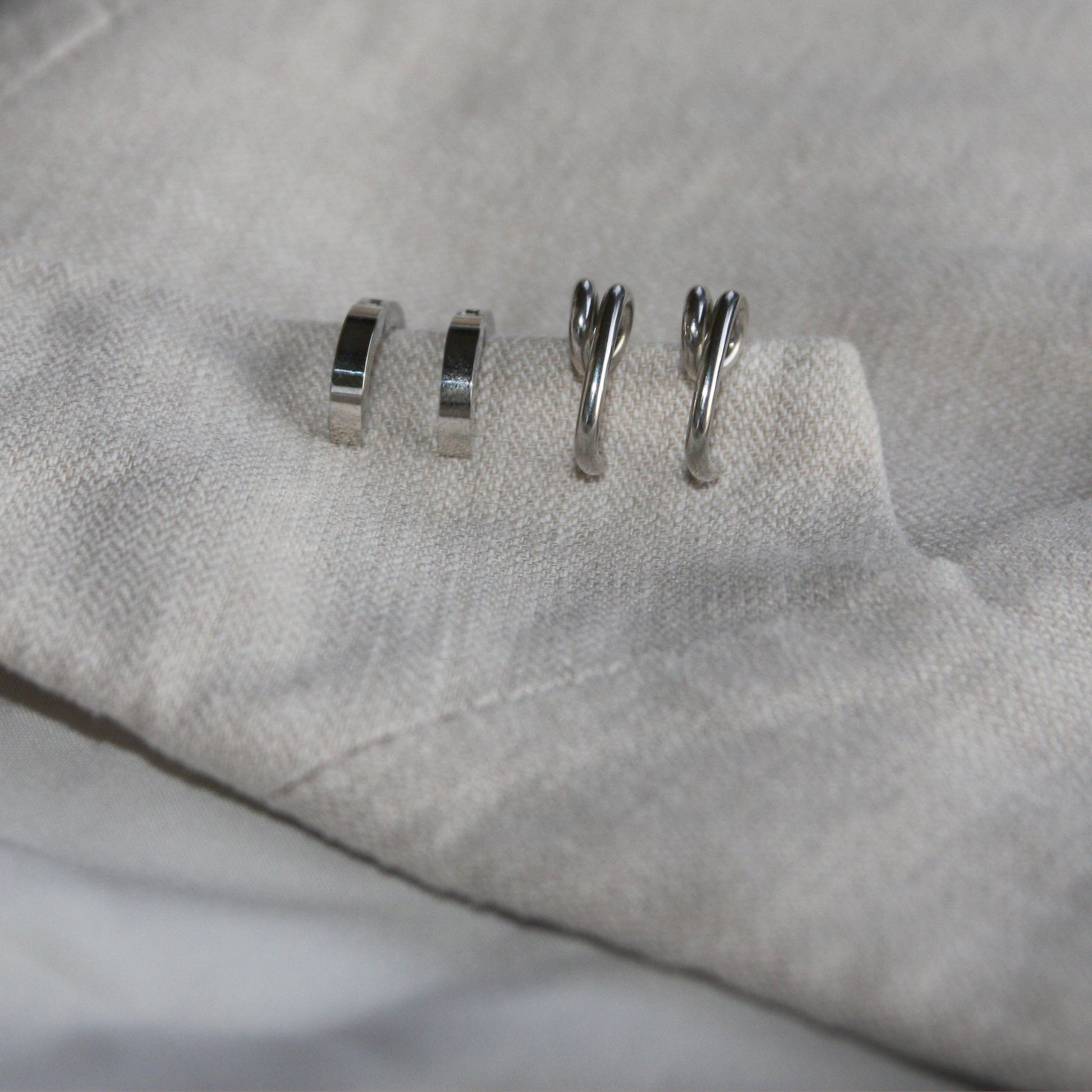 HOOPS EARRINGS