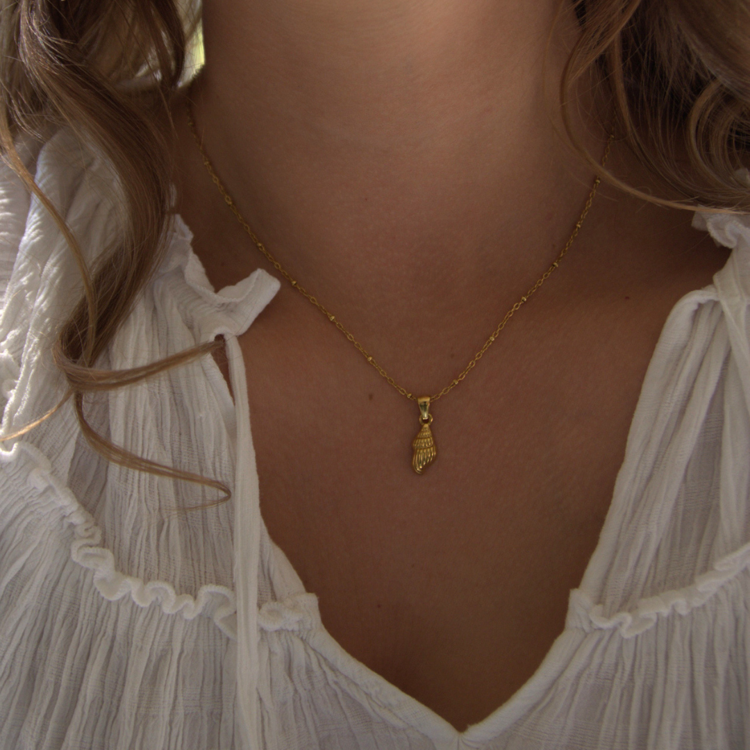 MARINA SHELL NECKLACE