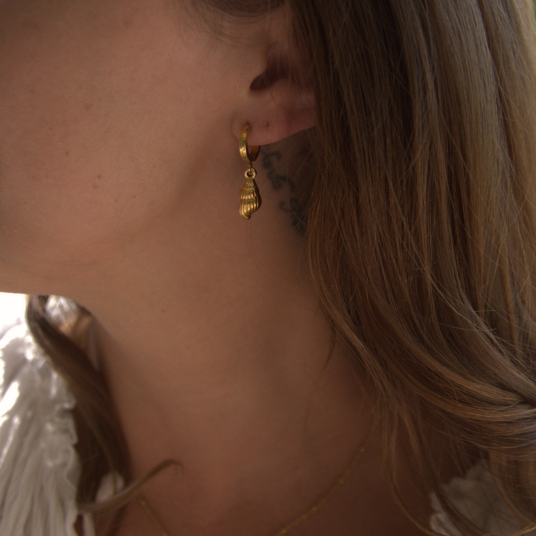 MARINA SHELL EARRINGS