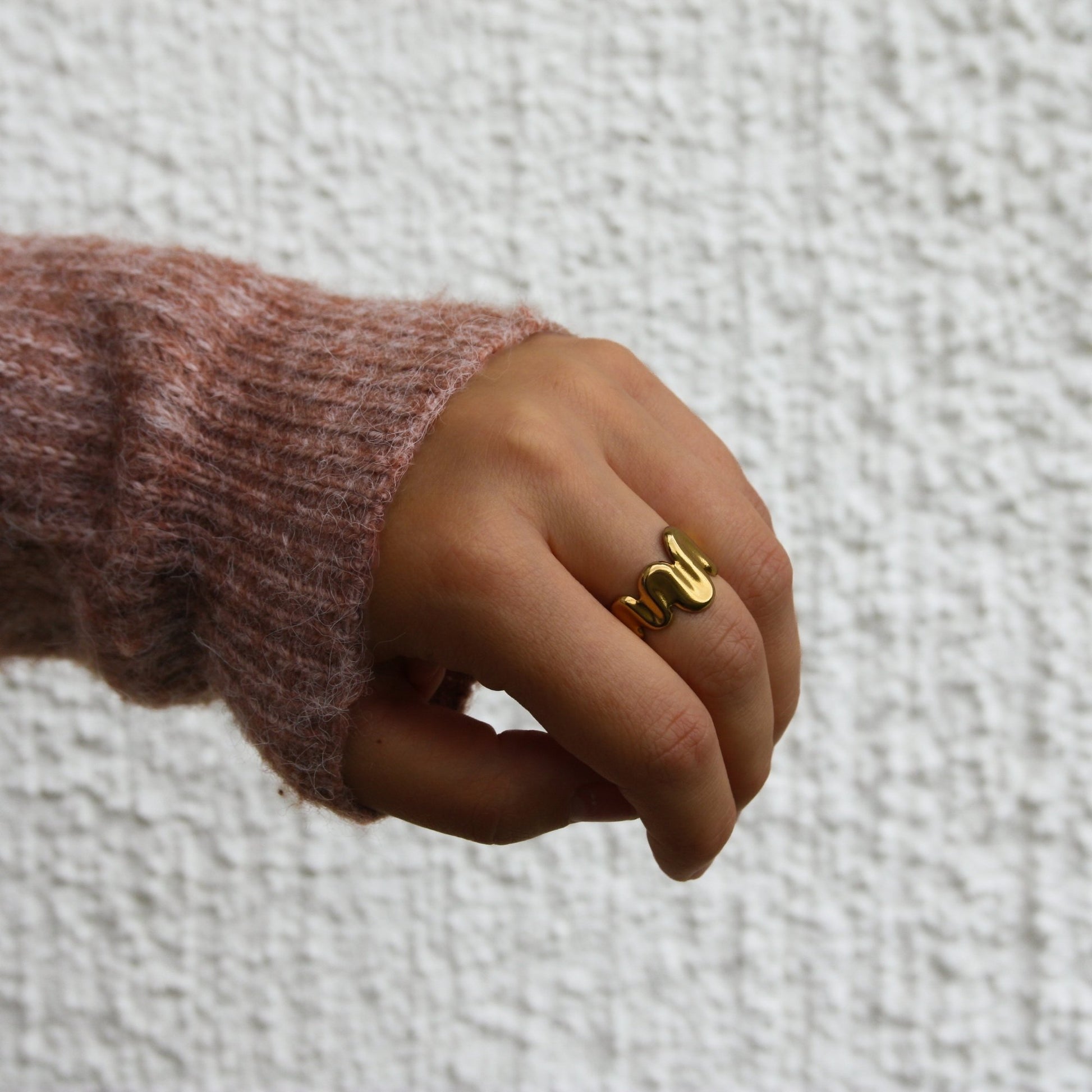 OLIVIA RING