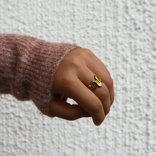 OLIVIA RING