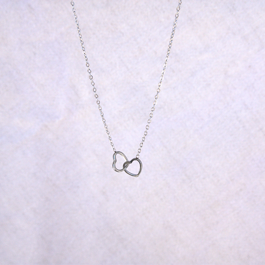 AMOUR NECKLACE