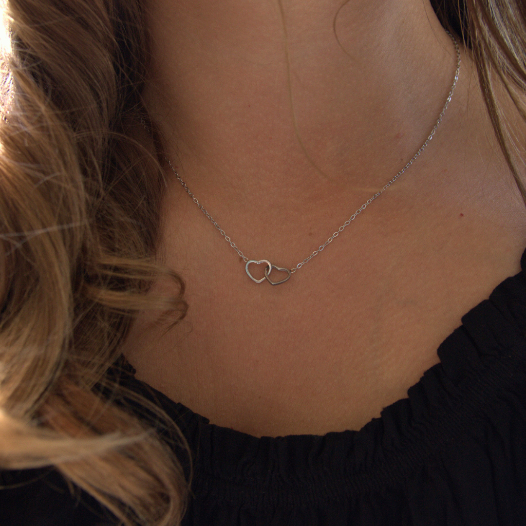 AMOUR NECKLACE