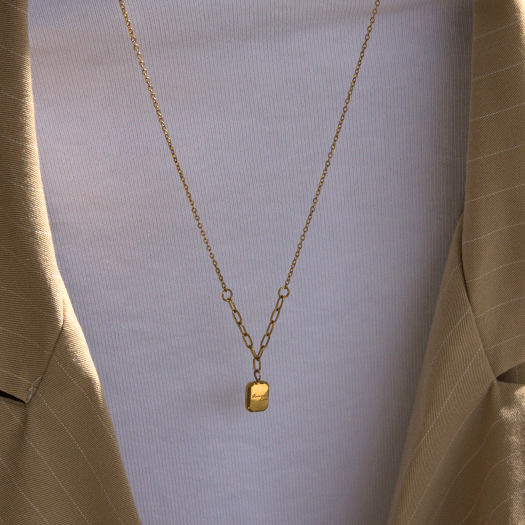 ARDEN GOLDEN NECKLACE