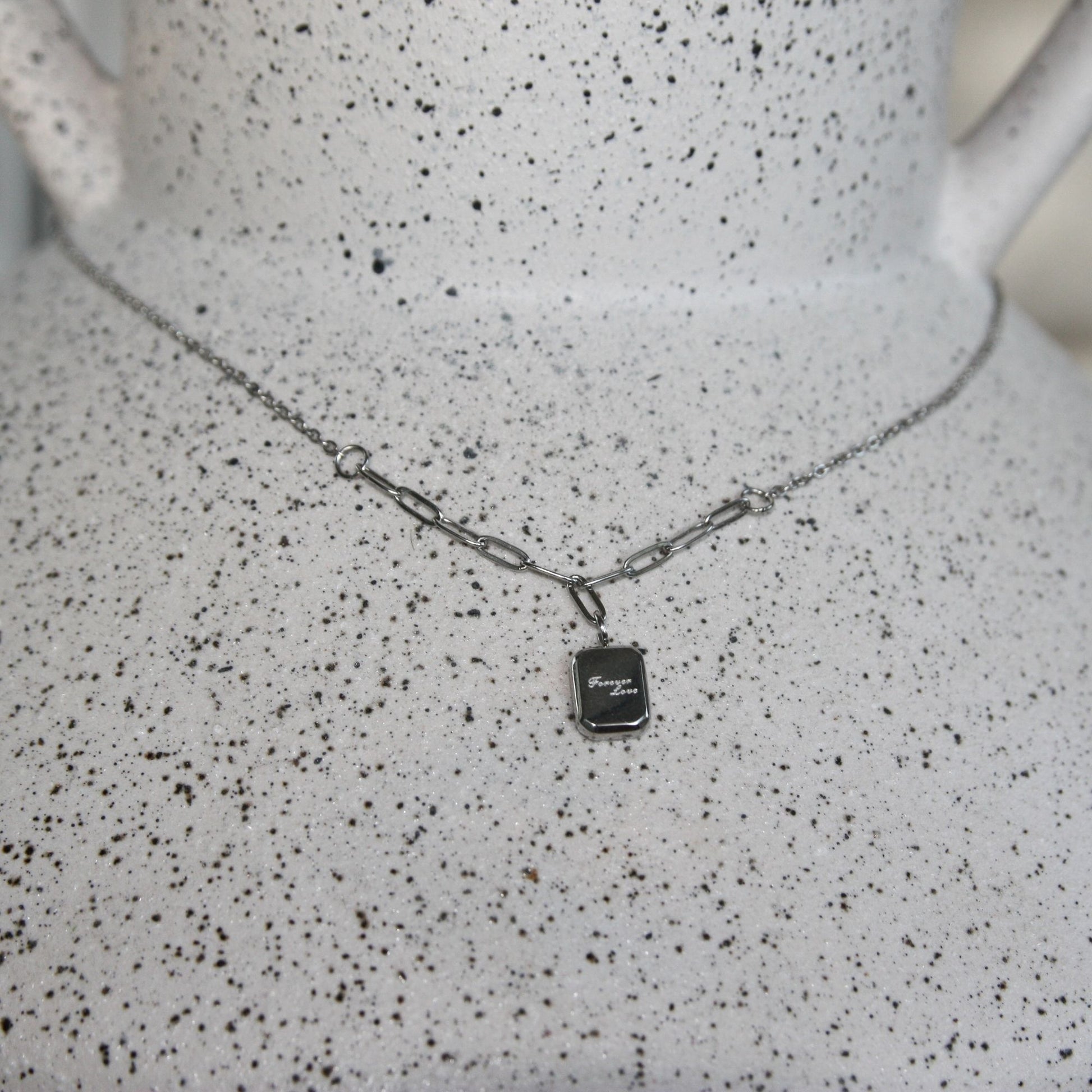 ARDEN NECKLACE