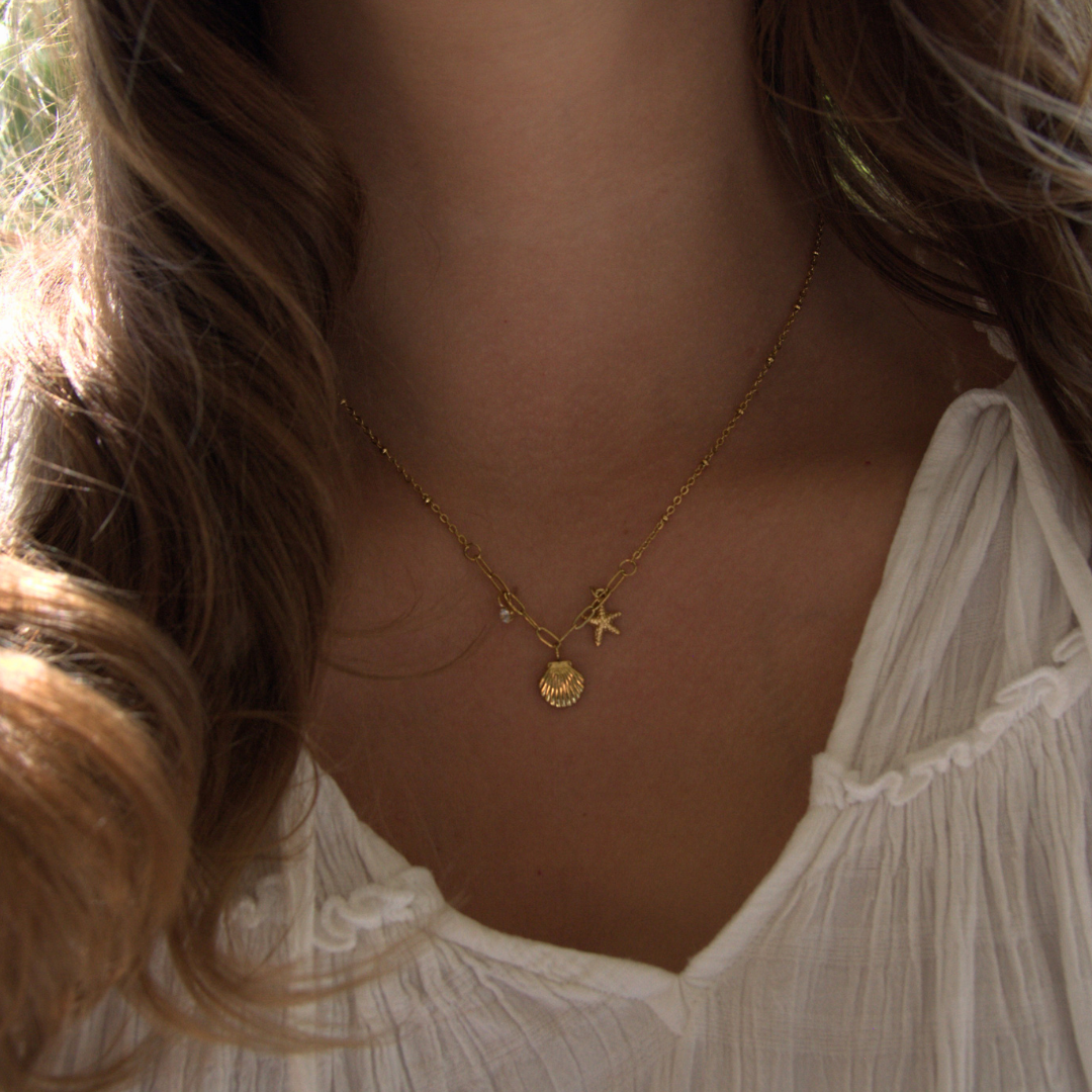COASTAL CHARM GOLD NECKLACE