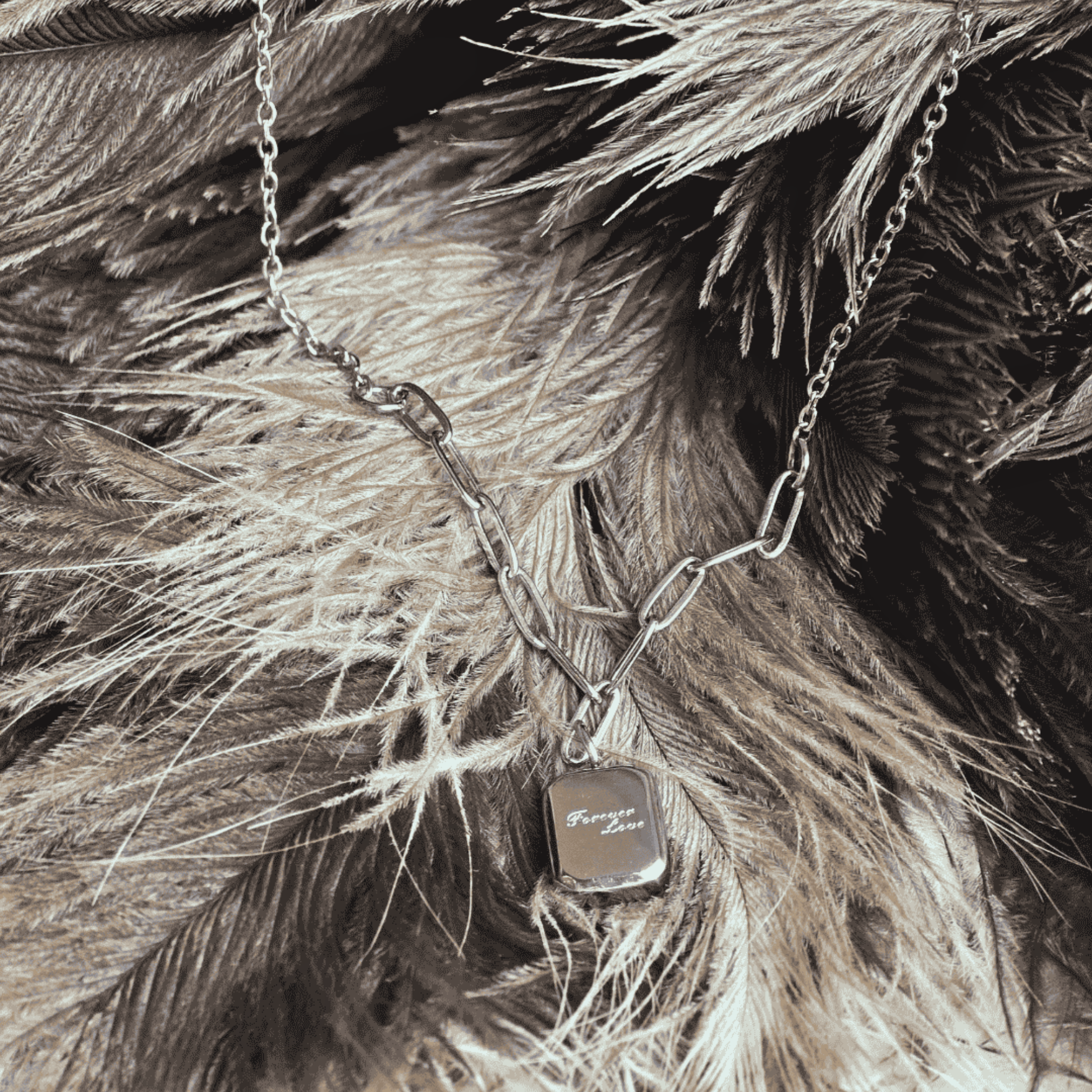 ARDEN NECKLACE