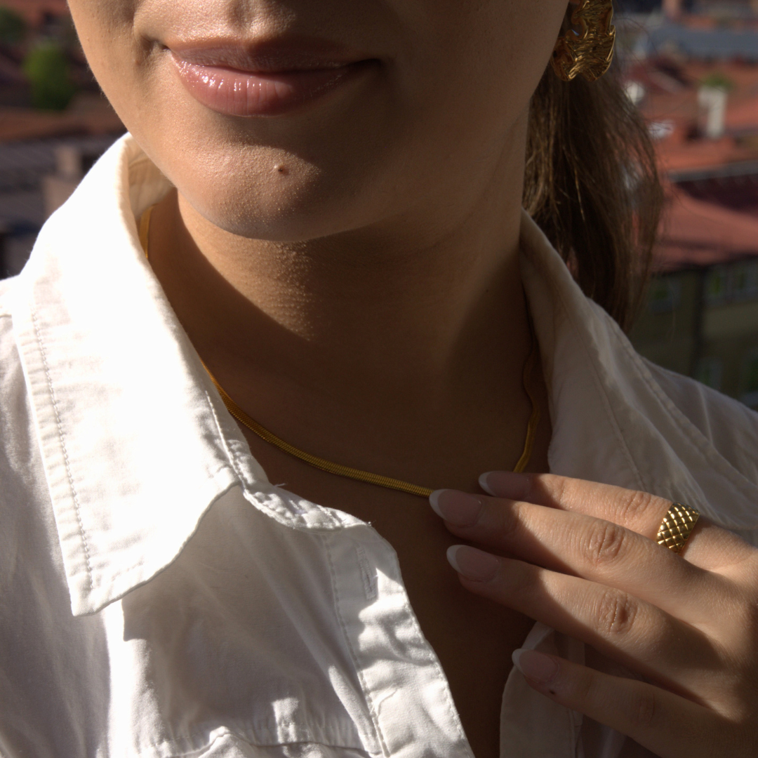 NICOLE NECKLACE