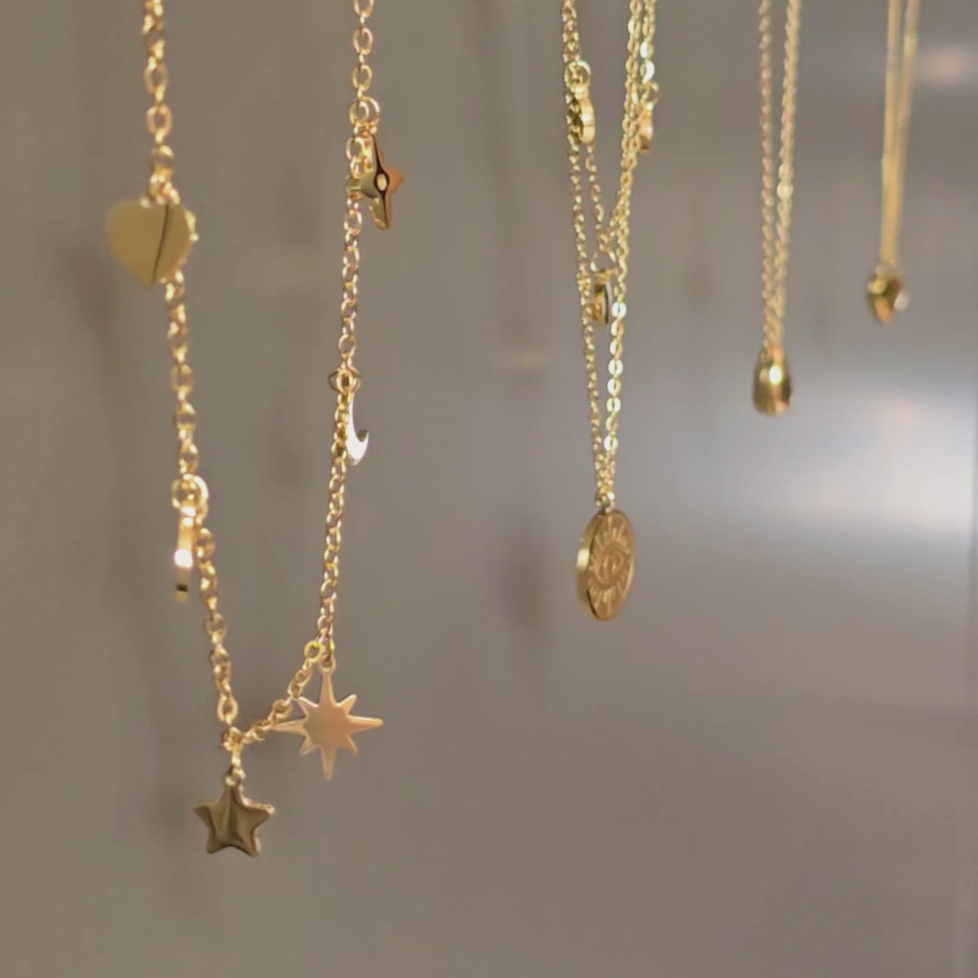 ELARA NECKLACE
