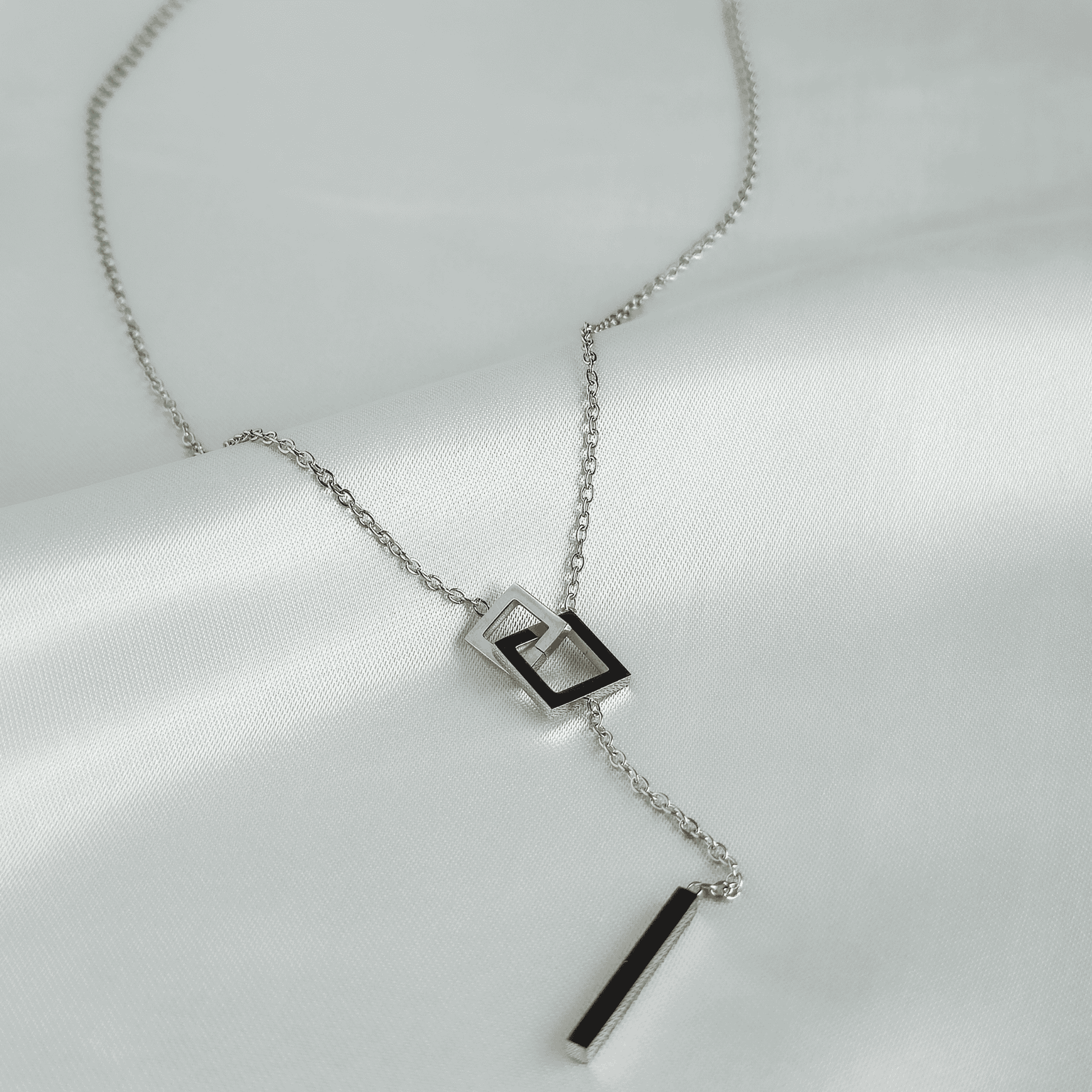 ALBA NECKLACE