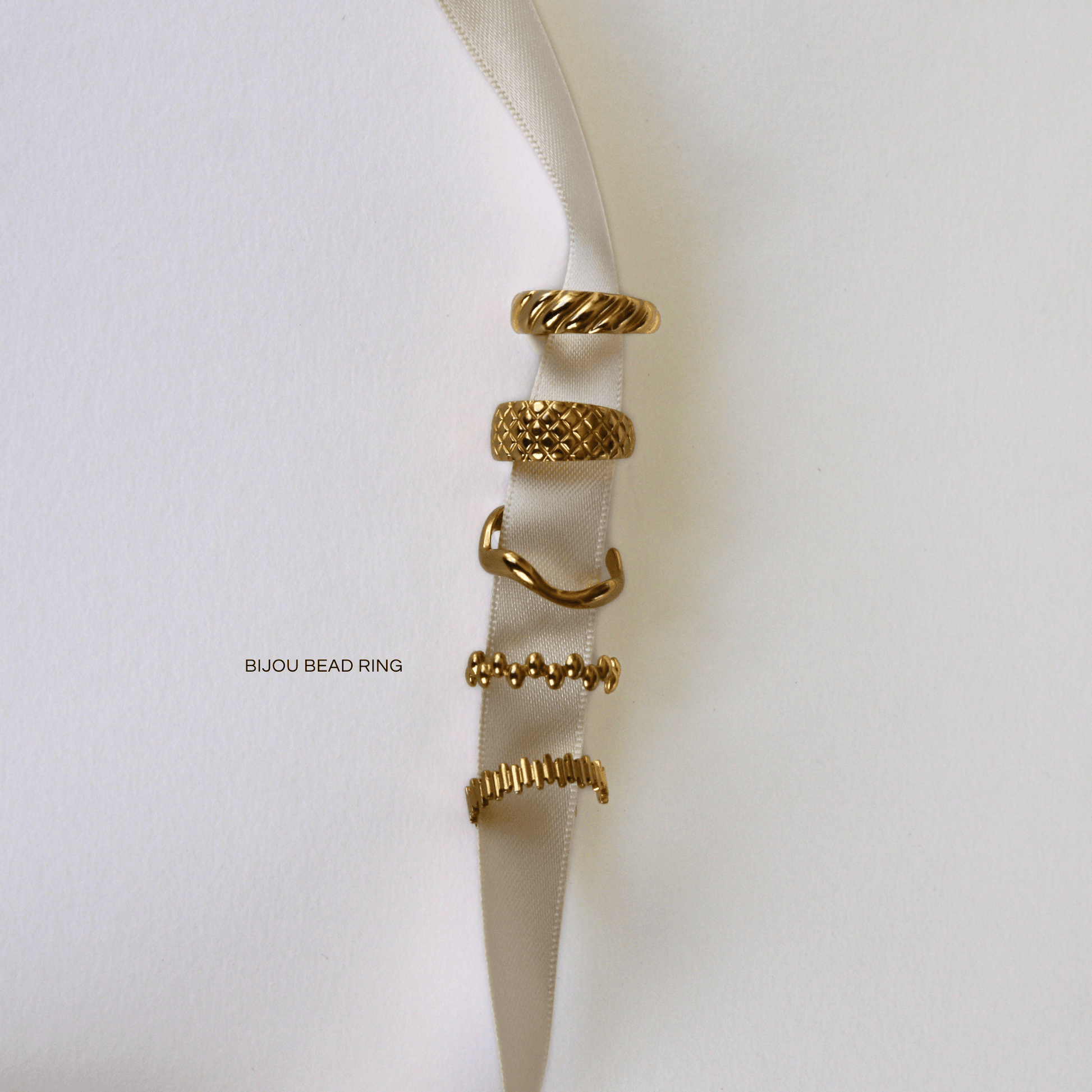BIJOU BEAD RING